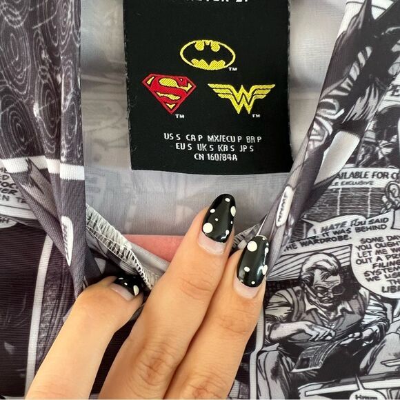 Comic Book Dress - Picture 4 of 7